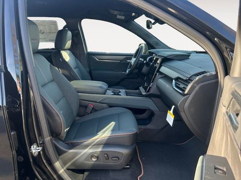 New 2026 GMC Acadia AT4 image 10