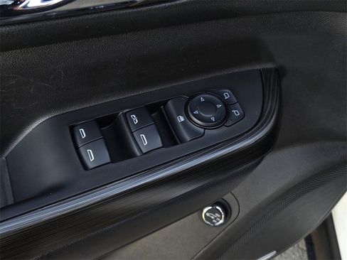 Used 2017 GMC Acadia SLT image 11