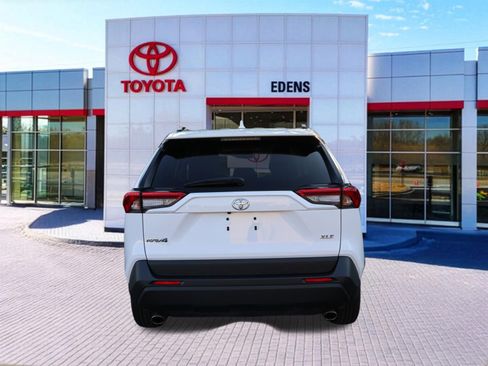 Certified 2025 Toyota RAV4 XLE FWD image 4