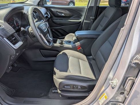 Used 2023 GMC Terrain SLE w/ Driver Convenience Package FWD image 14