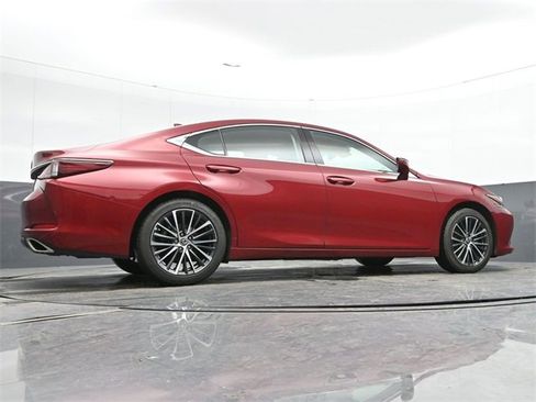 Used 2024 Lexus ES 350 350 w/ Premium Package image 12