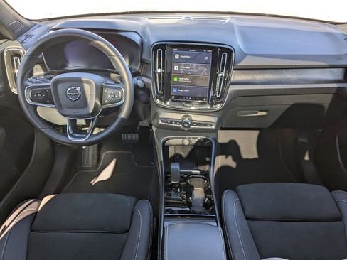 Certified 2023 Volvo C40 P8 Recharge Plus image 19