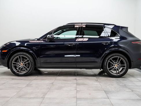 Used 2021 Porsche Cayenne AWD/4WD image 8