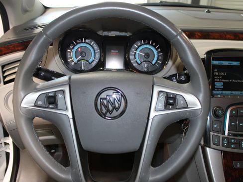 Used 2013 Buick LaCrosse Leather image 10