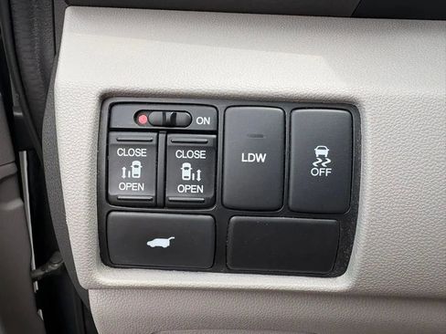 Used 2017 Honda Odyssey EX-L image 25