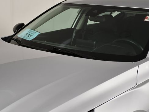 Used 2024 Nissan Altima 2.5 SV FWD image 12