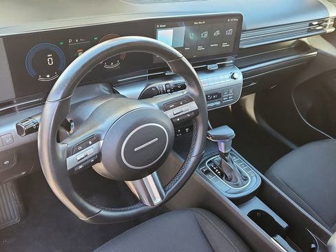 Used 2024 Hyundai Kona SEL image 8