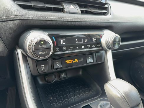 Used 2019 Toyota RAV4 XLE w/ Convenience Package image 23