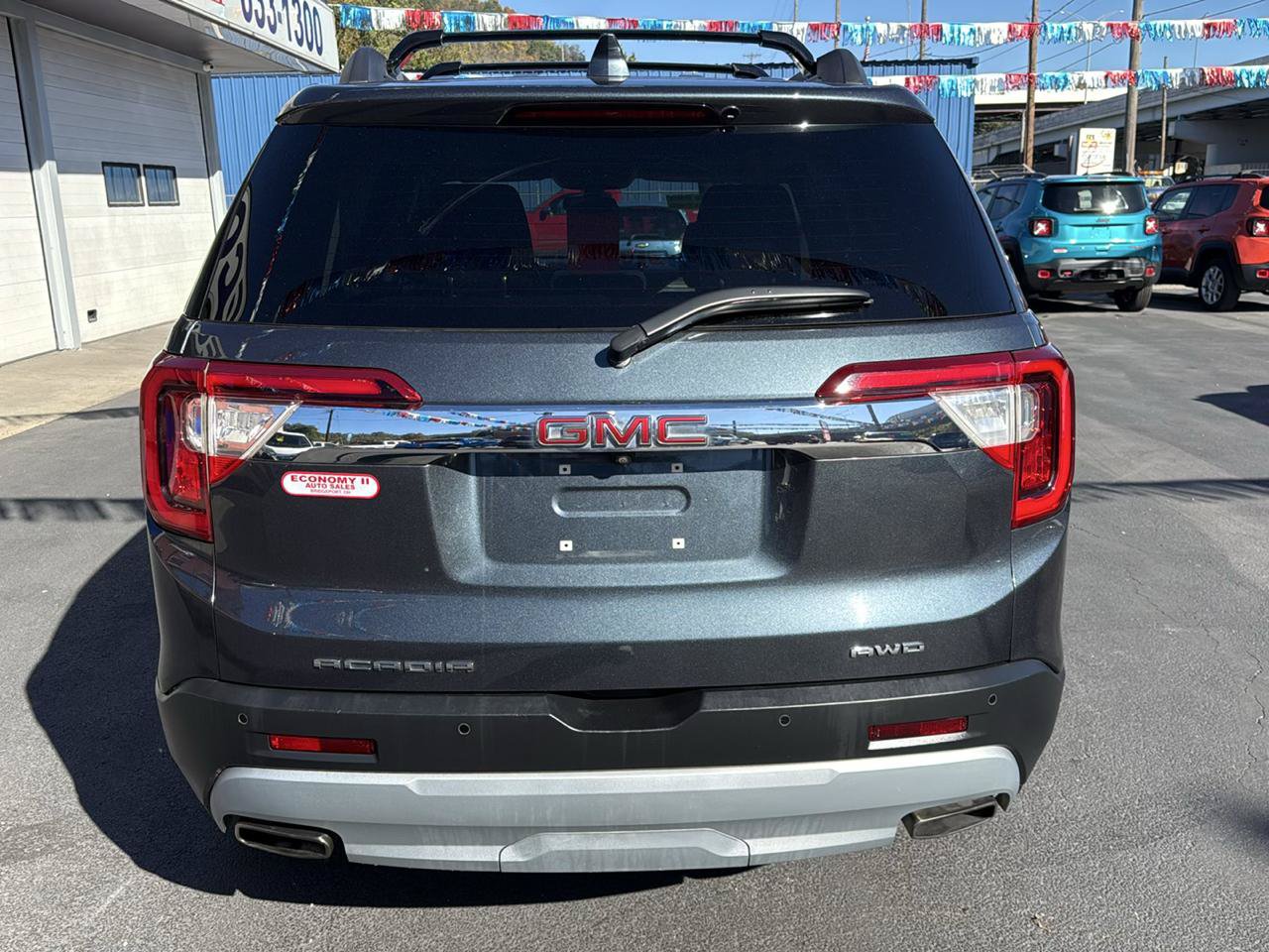 Used 2020 GMC Acadia SLE w/ Driver Convenience Package AWD/4WD image 4