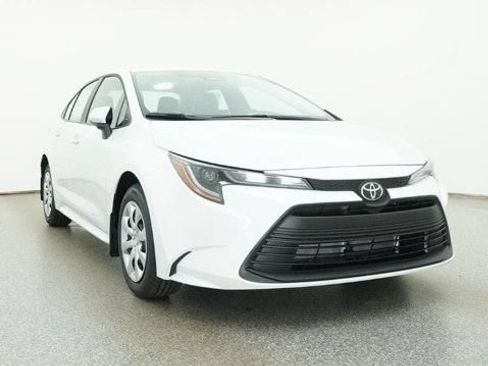 New 2026 Toyota Corolla LE FWD image 34