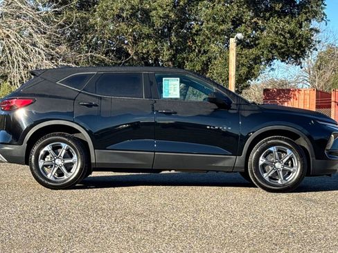 Certified 2023 Chevrolet Blazer LT image 3