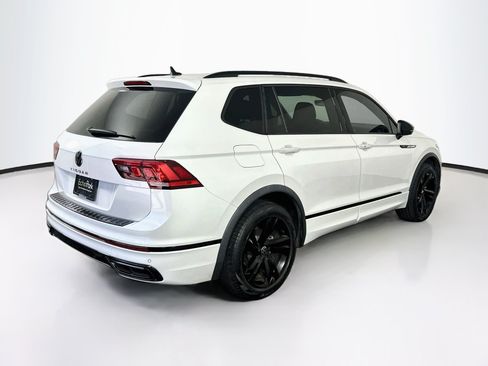 Used 2023 Volkswagen Tiguan SE R-Line FWD image 9