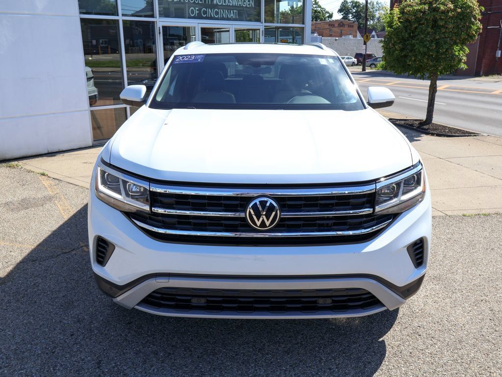 Used 2023 Volkswagen Atlas Cross Sport SE w/ Panoramic Sunroof Package FWD image 8