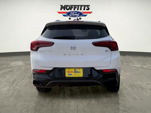 Used 2024 Buick Encore GX Sport Touring image 4