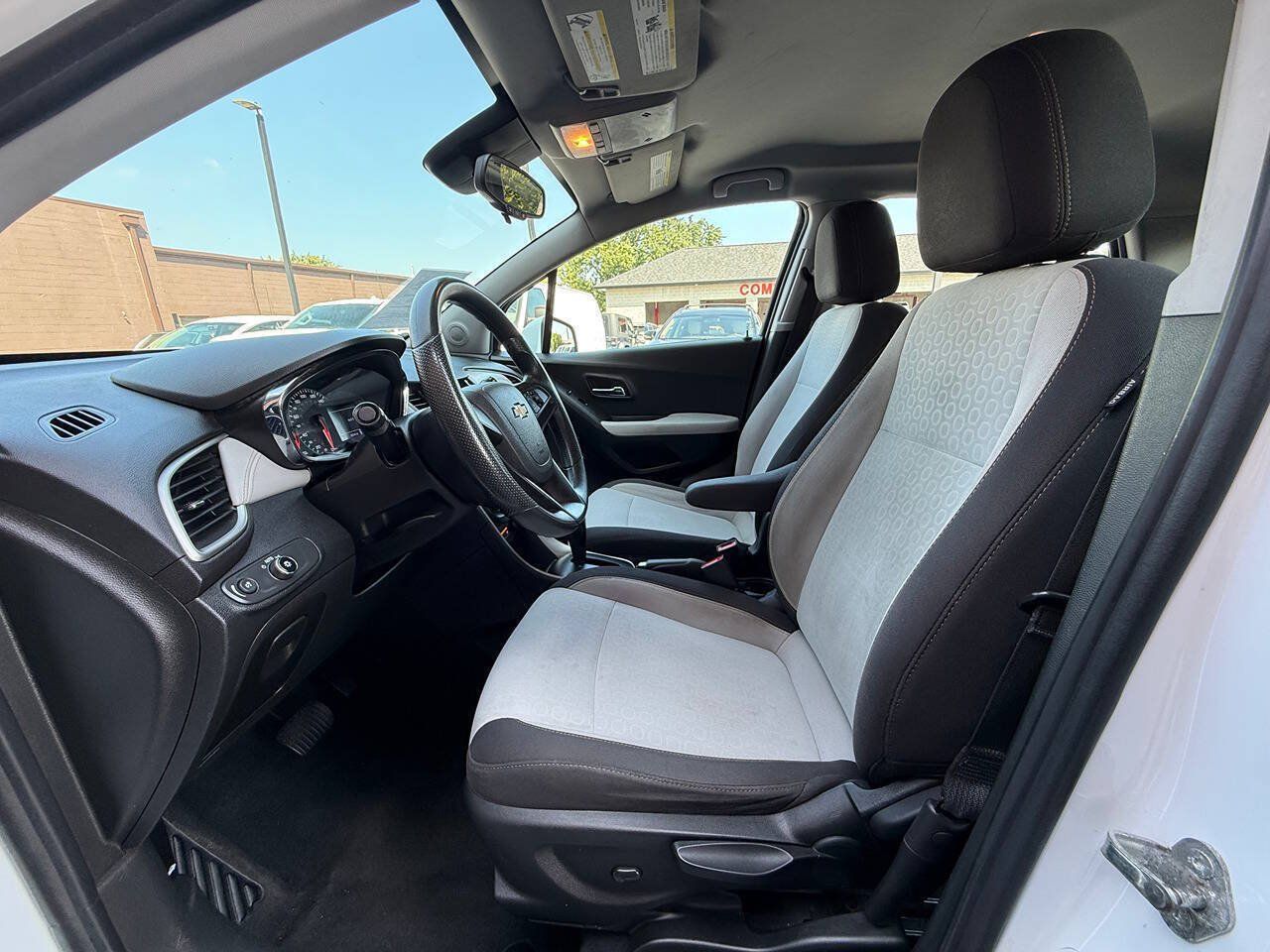 Used 2020 Chevrolet Trax LS FWD image 16