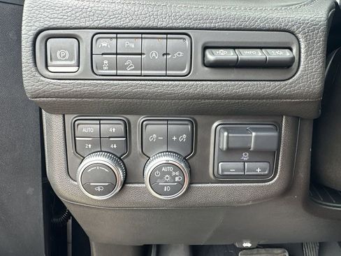 Certified 2021 GMC Yukon Denali w/ Denali Ultimate Package image 19