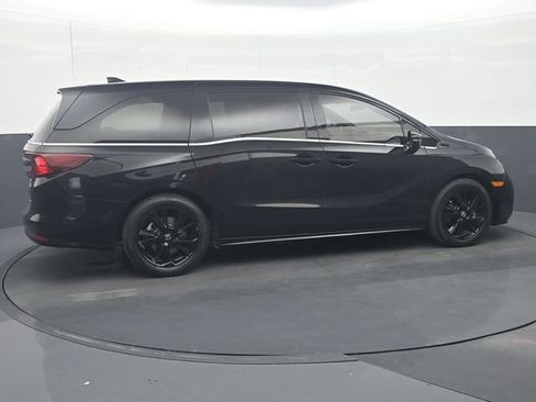 Certified 2023 Honda Odyssey Sport image 8