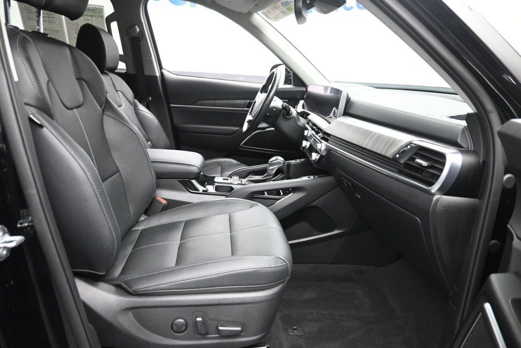 Used 2024 Kia Telluride SX AWD/4WD image 9