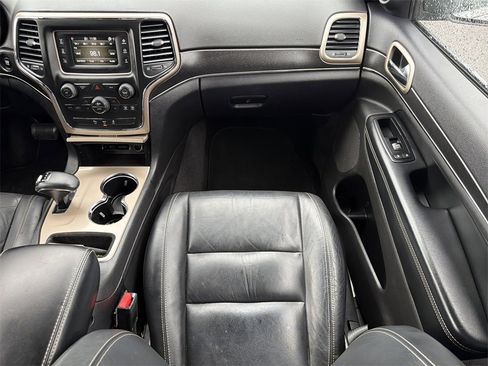 Used 2015 Jeep Grand Cherokee Limited image 17
