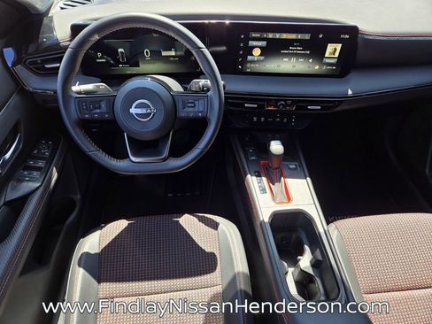 Used 2025 Nissan Kicks SR AWD/4WD image 13