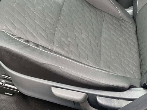 Used 2023 Nissan Kicks SV image 16