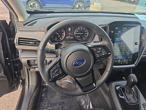 Used 2025 Subaru Crosstrek 2.5i Limited w/ Crosstrek Mirror Package image 14