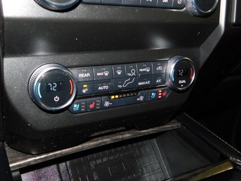 Used 2021 Ford Expedition Max Limited image 25