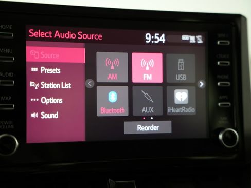 Used 2020 Toyota Corolla LE image 21