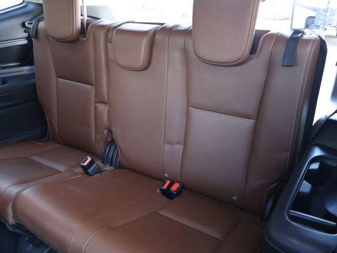 Used 2022 Subaru Ascent Touring w/ Popular Package #2A image 27