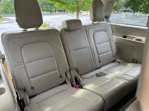 Used 2020 Lincoln Navigator Reserve w/ Luxury Package AWD/4WD image 52