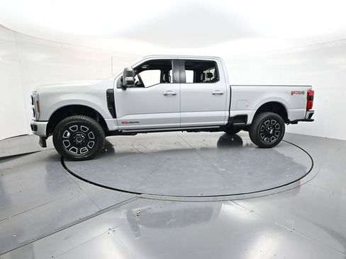 New 2026 Ford F250 Platinum AWD/4WD image 4