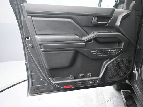 Used 2025 Toyota Tacoma SR image 15