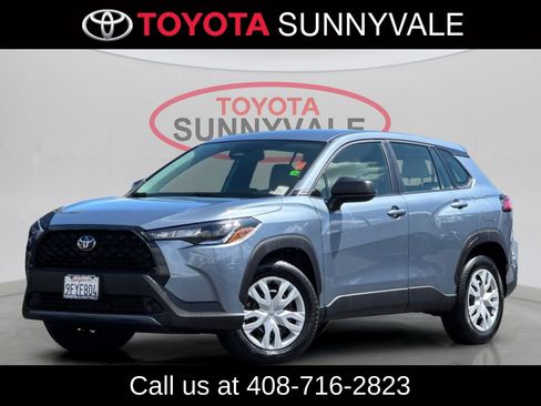 Used 2023 Toyota Corolla Cross L AWD/4WD image 2