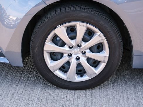 Used 2025 Toyota Corolla LE FWD image 10