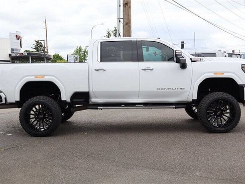 Used 2025 GMC Sierra 3500 Denali w/ Denali Reserve Package AWD/4WD image 7