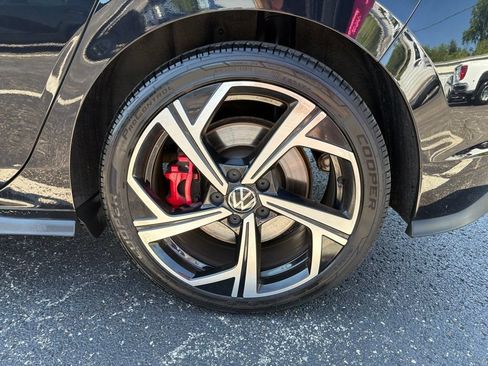 Used 2024 Volkswagen GTI SE FWD image 11