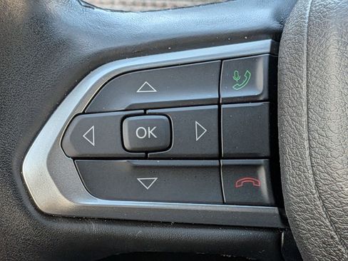 Used 2022 Jeep Compass Latitude w/ Sun and Sound Group image 20