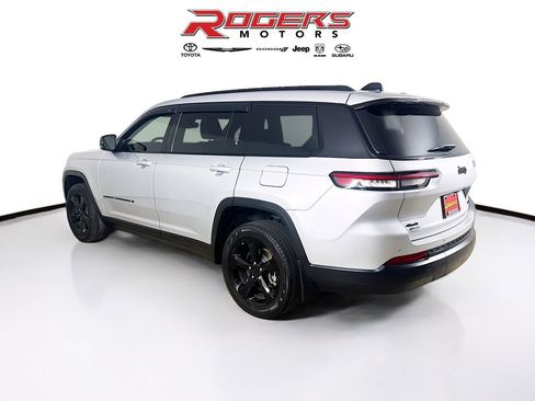 Used 2024 Jeep Grand Cherokee L Limited w/ Black Appearance Package image 6