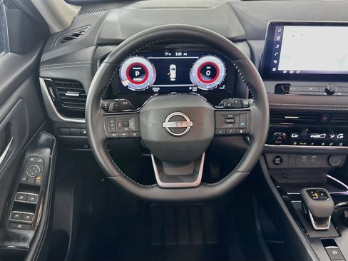 Used 2026 Nissan Rogue SL FWD image 18