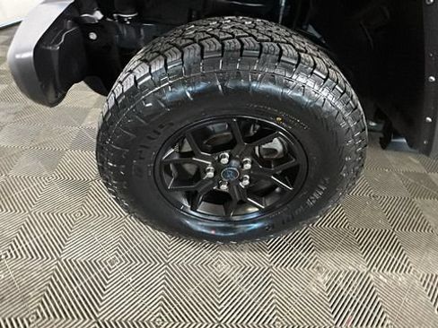 Used 2024 Jeep Wrangler Unlimited AWD/4WD image 8