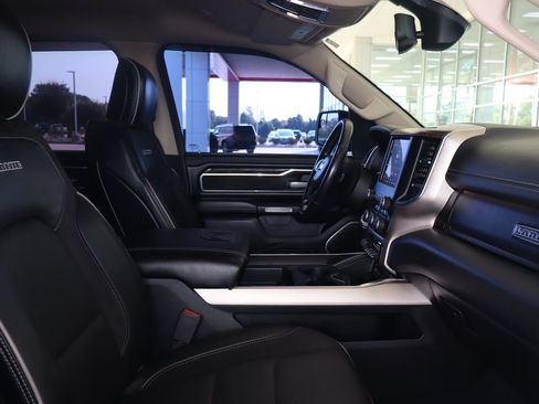 Used 2019 RAM 1500 Laramie AWD/4WD image 42