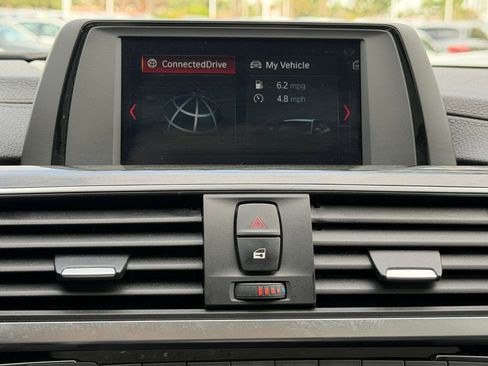 Used 2018 BMW 330i Sedan w/ Convenience Package image 34