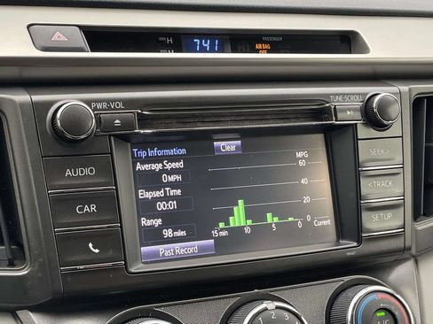 Used 2014 Toyota RAV4 LE FWD image 17