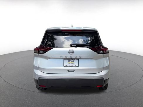 Used 2025 Nissan Rogue SV FWD image 14