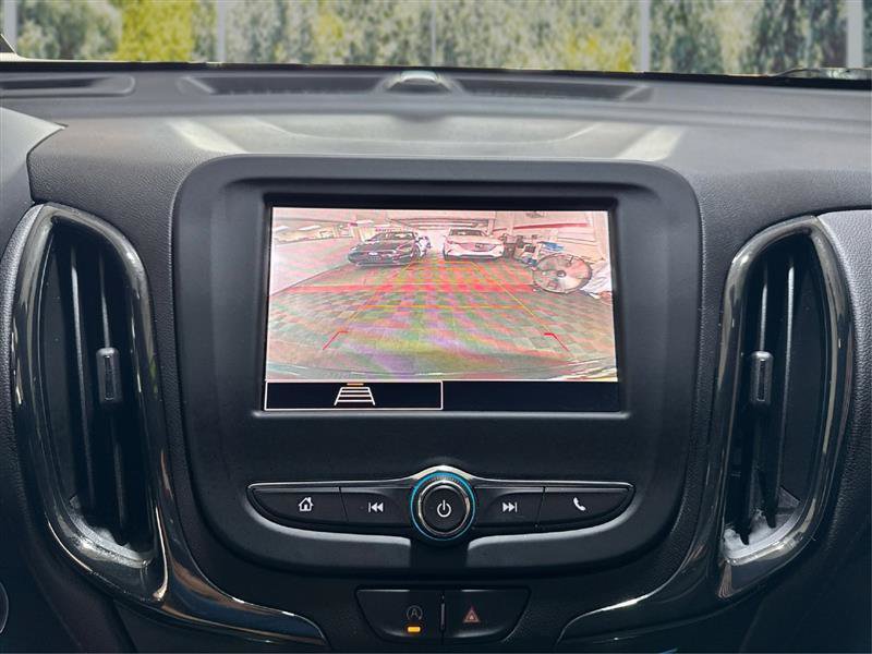 Used 2023 Chevrolet Equinox RS AWD/4WD image 25