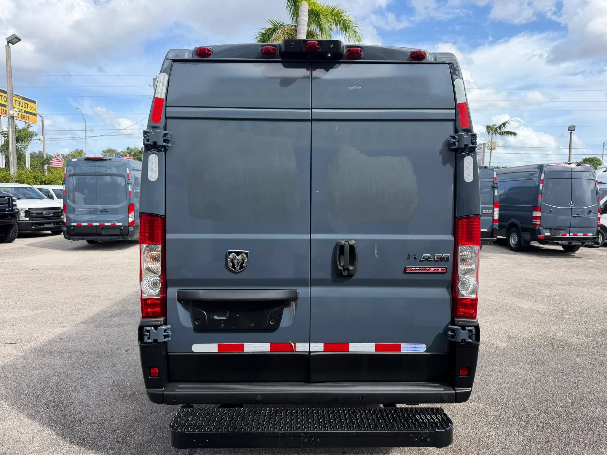 Used 2020 RAM ProMaster 3500 FWD image 4