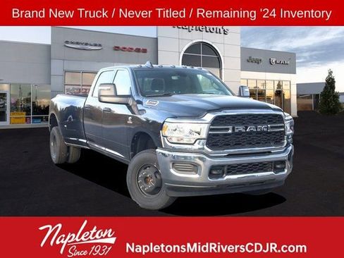 Used 2024 RAM 3500 Tradesman w/ Chrome Appearance Group image 1