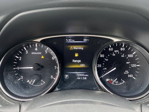 Used 2016 Nissan Rogue S w/ Appearance Package FWD image 12