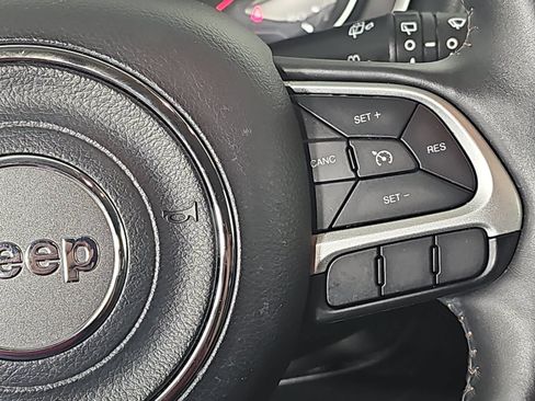 Used 2018 Jeep Compass Limited w/ Navigation Group AWD/4WD image 15