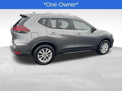 Used 2019 Nissan Rogue SV AWD/4WD image 3